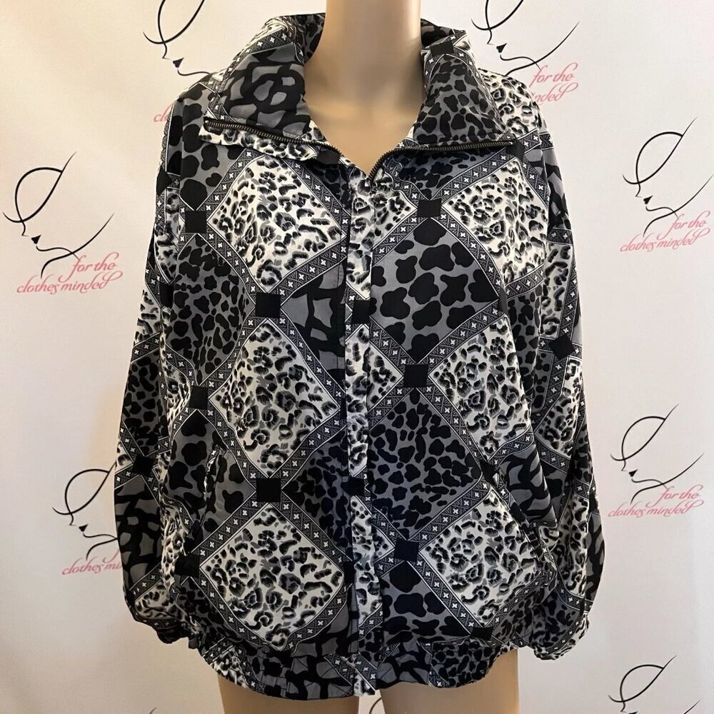 Active Studio. Sz Medium Oversized. Lined Zip Jacket Lightweight Pockets. B102